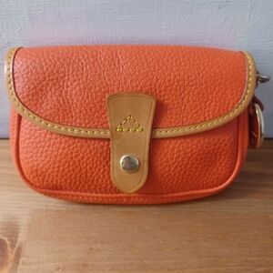 Dooney & Bourke Wristlet Pebbled Leather Orange/red